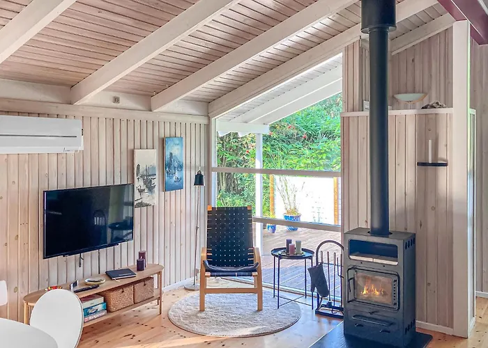 Cozy In Vaeggerlose With Sauna * Bøtø By